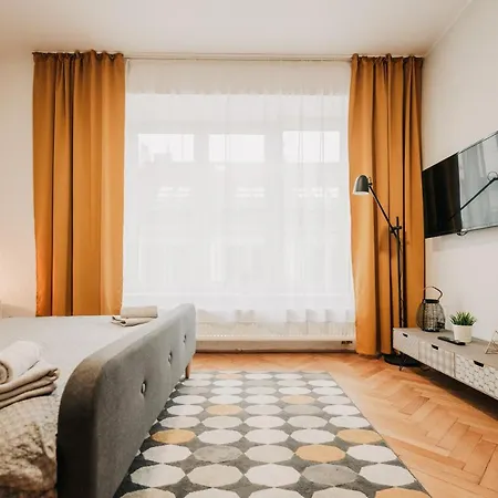 Apartamento Elegant Studio, 400m From The Square *